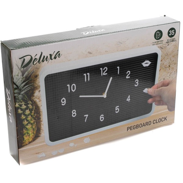 Klok met PEG board
