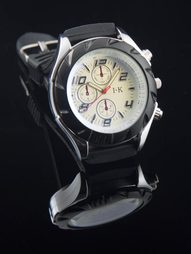Schitterende sportief herenhorloge Schitterende sportief herenhorloge